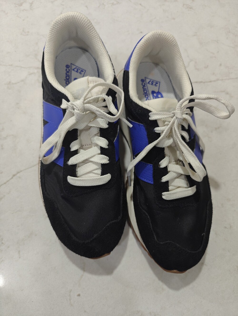 NEW || NEW BALANCE || Size 8 - Picture 3 of 3